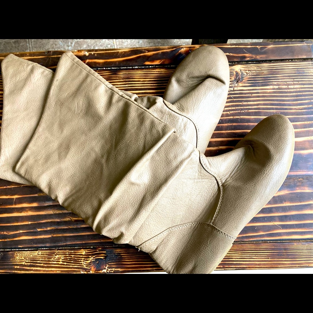 Women’s Tan Boots Size 7